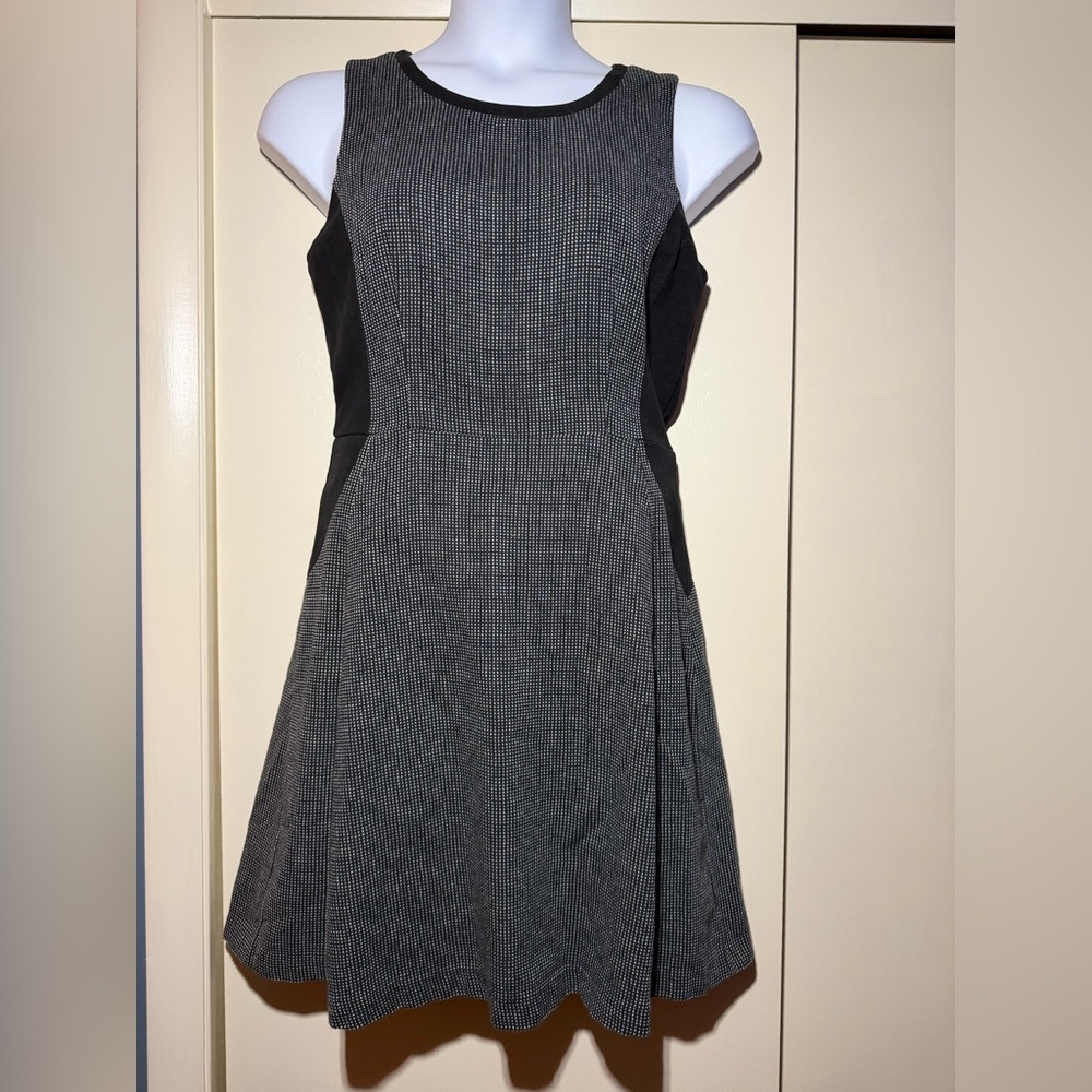 Classic GAP Sleeveless Black & white Fit-and-Flare A-line Dress NWT size 12